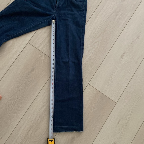 Worn Low Waisted Banana Republic Jeans - Picture 9 of 9